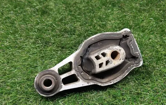 Ford Ecosport Engine mounting bracket GN156P082DB