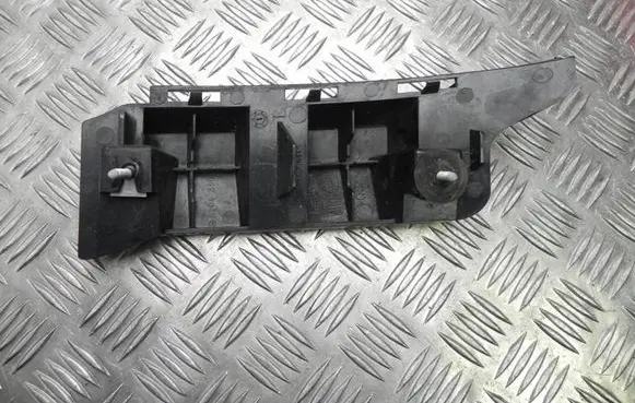 Mercedes-Benz C AMG W204 Front bumper mounting bracket A2048800503 I11300