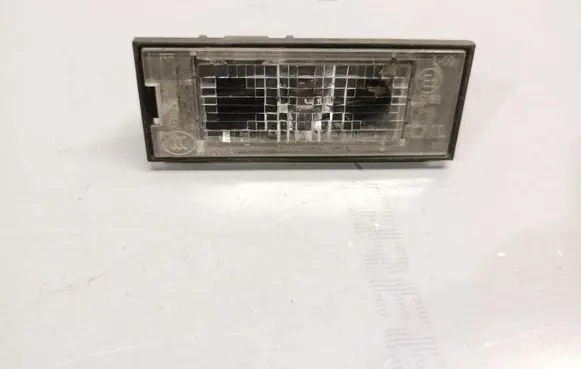 Nissan Qashqai Number plate light 8200480127 2651000Q0A 265108474R