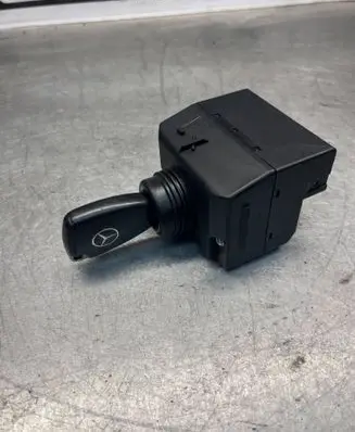 Mercedes-Benz E W211 Ignition lock 2115452308 33002213 4013320921606126