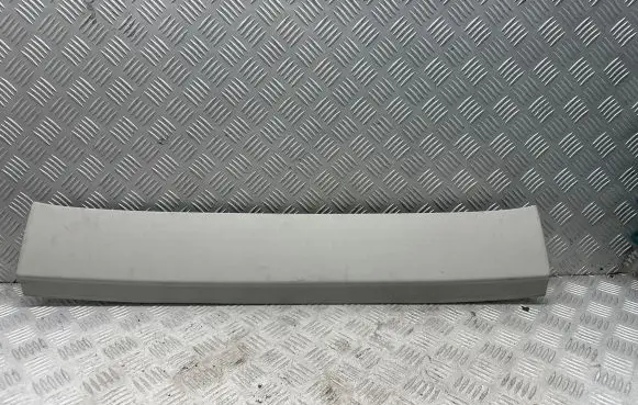 Volkswagen Tiguan Other trunk/boot trim element 5N0867617 M6450