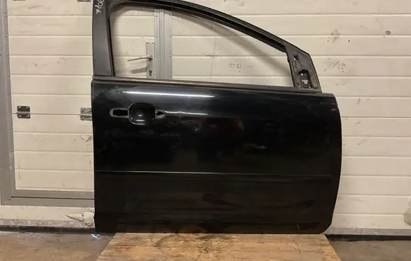 Ford Focus Front door