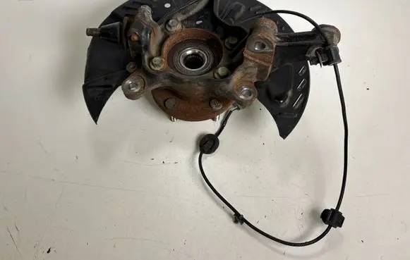Subaru Outback (BT) Front wheel hub 3227