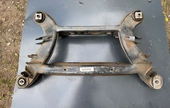 Mercedes-Benz E W213 Rear subframe 2133509707 A2043521014 A2183510200