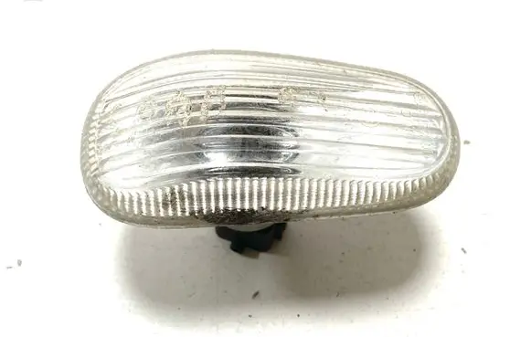 Saab 9-5 Front fender indicator light