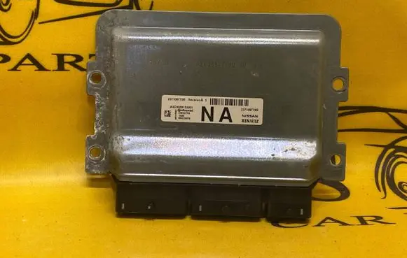 Dacia Sandero II Engine control unit/module 237109775R 237109776R