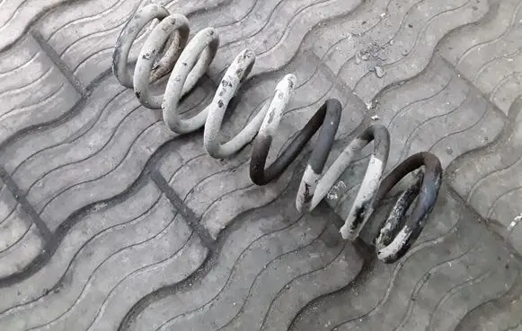 Hyundai Sonata Rear coil spring NOCODE