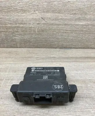 Volkswagen Touran I Gateway control module 1K0907530F 1K0907951