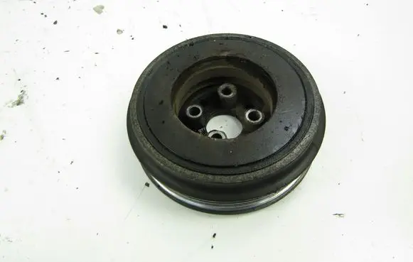 Volkswagen Golf IV Crankshaft pulley 