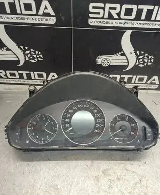 Mercedes-Benz E W211 Speedometer (instrument cluster) A2114407311 110080382066
