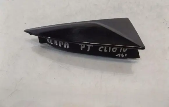 Renault Clio IV Tailgate/boot lid cover trim 