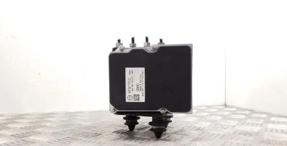 Audi A4 S4 B8 8K ABS Pump 8K0907379CL
