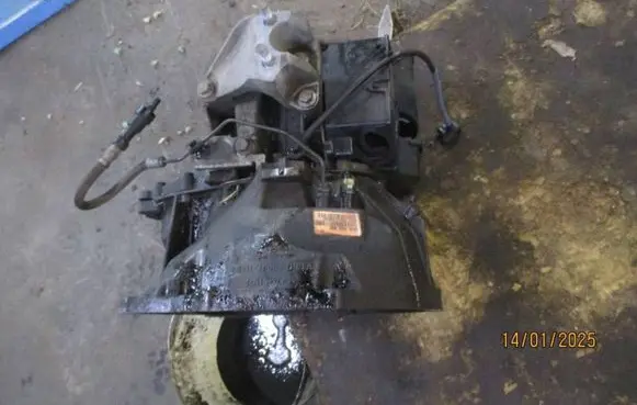 Ford B-MAX Manual 5 speed gearbox DV1R7002ABC 290113000642