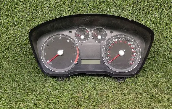 Ford Focus Speedometer (instrument cluster) 4M5T10849FR
