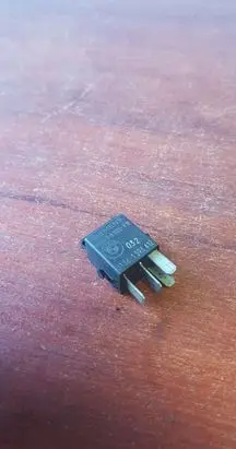 BMW 5 E39 Other relay 1393412
