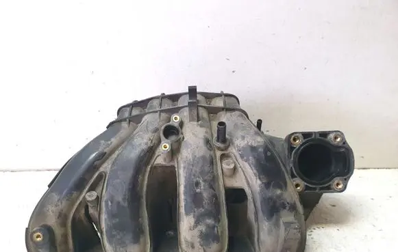 Suzuki Swift I Intake manifold 