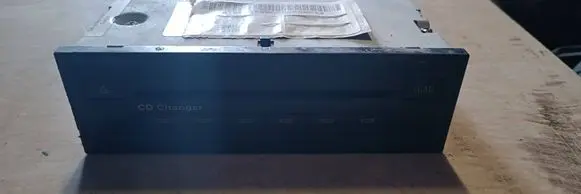 Audi A6 S6 C6 4F CD/DVD changer 4E0035111A 4E0910111D