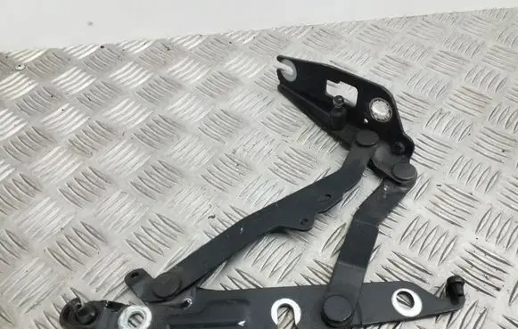 Audi A6 S6 C6 4F Tailgate/trunk/boot hinge 4F5827301D
