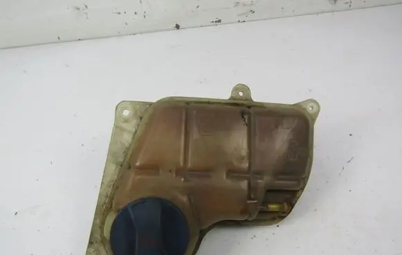 Audi A4 S4 B5 8D Coolant expansion tank/reservoir 8D0121403D