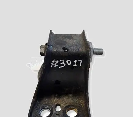 Renault Clio III Engine mount bracket 8200131305