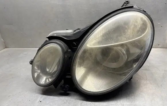 Mercedes-Benz E W211 Headlight/headlamp 15435901 A0028202426 2119600547