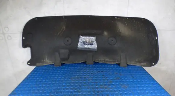 Peugeot 308 Engine bonnet/hood sound/heat insulation 308T9WYGLUSZENIE