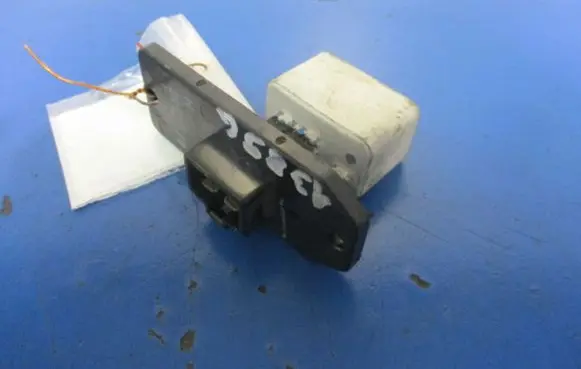 Mitsubishi Space Runner Heater blower motor/fan resistor