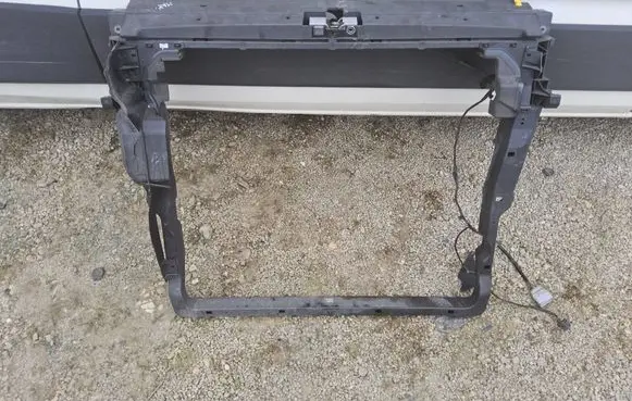 Volkswagen Crafter Radiator support slam panel bracket 