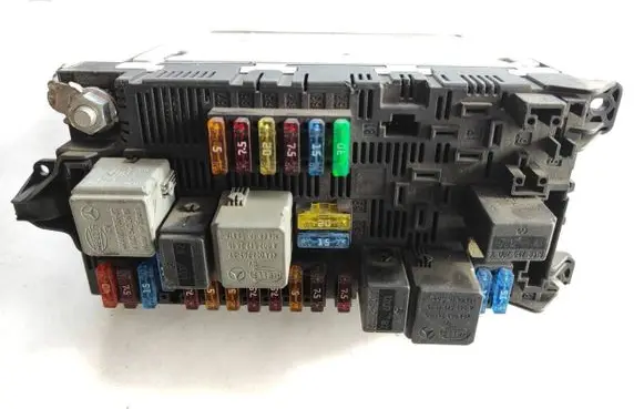 Mercedes-Benz E W211 SAM control unit 2115453901