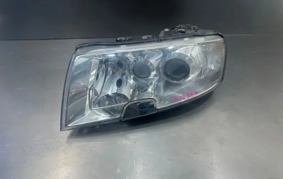 Skoda Superb B5 (3U) Headlight/headlamp