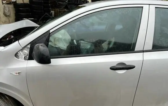 KIA Picanto Front door