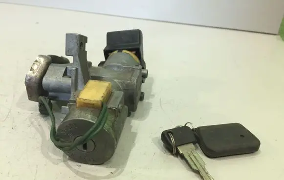 Mazda 626 Ignition lock