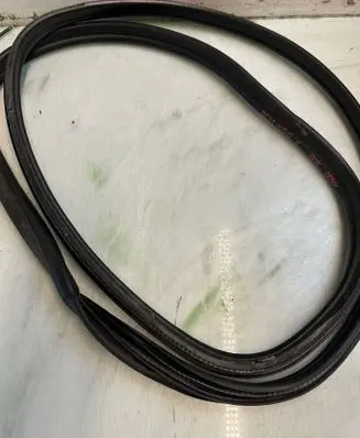 Citroen Berlingo Sliding door rubber seal 13312