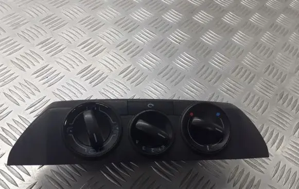 Volkswagen Polo IV 9N3 Interior fan control switch 6Q0819445