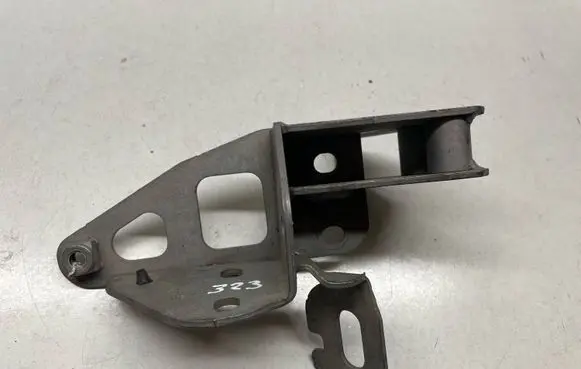 Audi A8 S8 D4 4H Radiator support slam panel bracket 4H0399656B