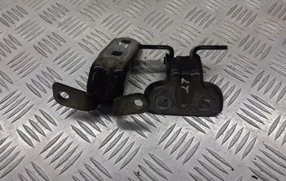 Opel Astra J Rear door upper hinge 