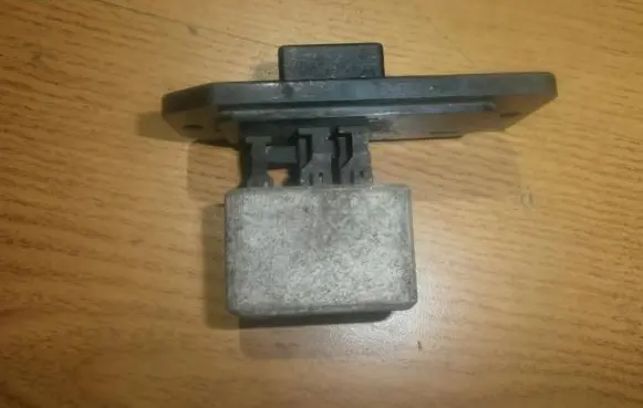 Mitsubishi Galant Heater blower motor/fan resistor