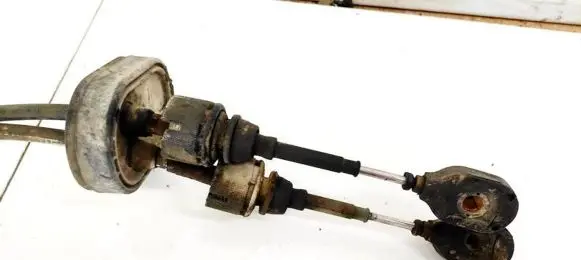 Gear shift cable linkage