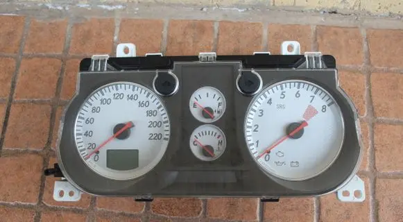 Mitsubishi Outlander Speedometer (instrument cluster) 8100A091