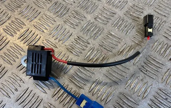 Lexus CT 200H Aerial antenna amplifier 863B076010 14050001699