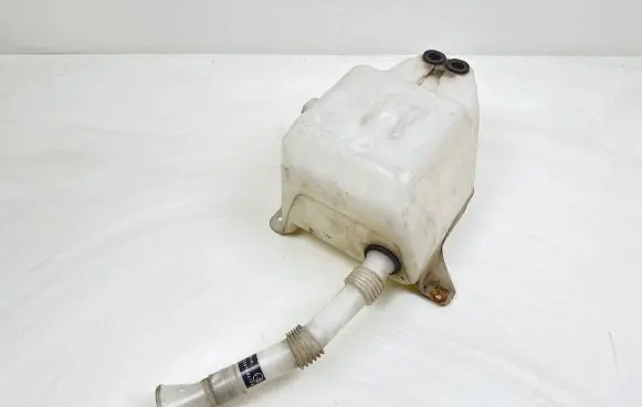 Honda Accord Windshield washer fluid reservoir/tank 015039