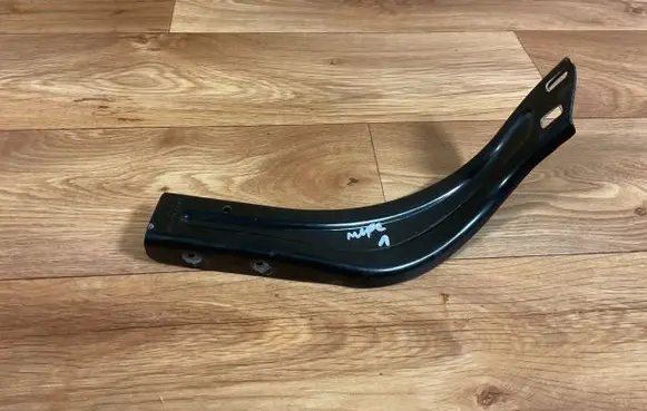 Mercedes-Benz E W212 Headlight/headlamp mounting bracket A2126200185