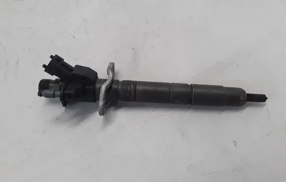 Volvo C70 Fuel injector