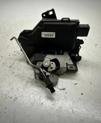Audi A4 S4 B6 8E 8H Rear door lock 8E0839016C