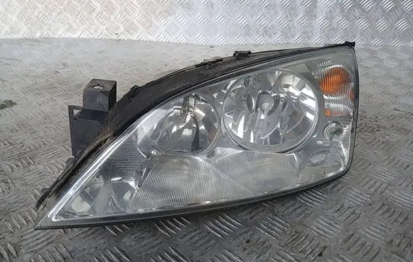 Ford Mondeo Mk III Headlight/headlamp 1S7113006AM