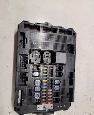 Jaguar XF X250 Fuse module BX2314B476AA 7370030730