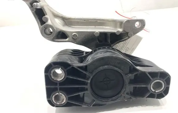 Renault Clio V Engine mount vacuum valve 112320745R