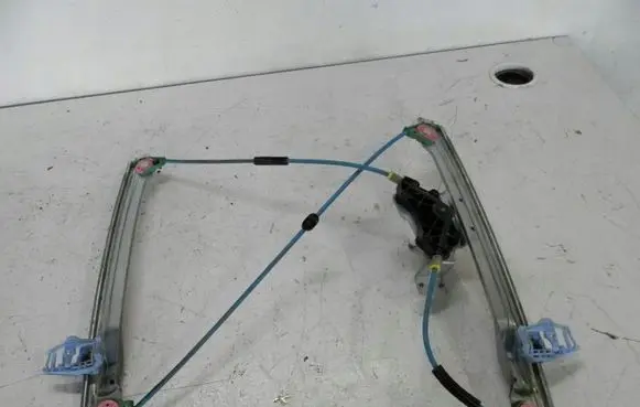 Alpine C2 Front door manual window regulator 