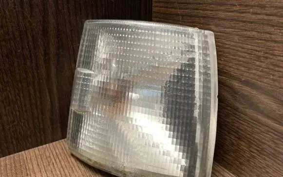 Volkswagen Transporter - Caravelle T4 Front indicator light 183321B