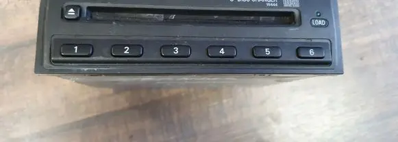Mitsubishi Grandis CD/DVD changer MZ312961